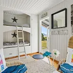 Hébergement de vacances 4 Bedroom Beautiful In *