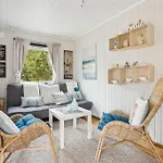 4 Bedroom Beautiful In * Lodingen