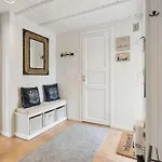Дом отдыха 4 Bedroom Beautiful In *
