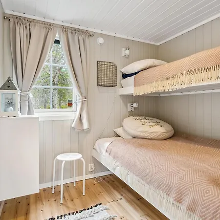 Дом отдыха 4 Bedroom Beautiful In *