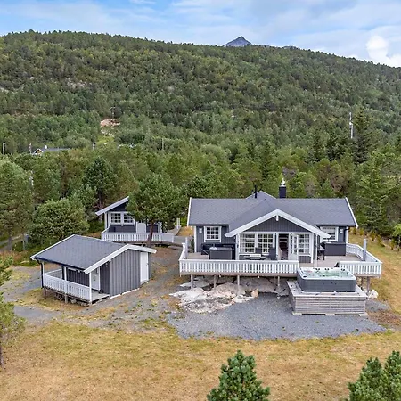 Feriehus 4 Bedroom Beautiful In *