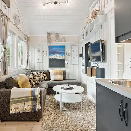 4 Bedroom Beautiful In *